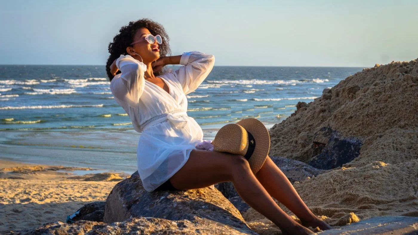 Beautiful Model on Beach | WENmedics