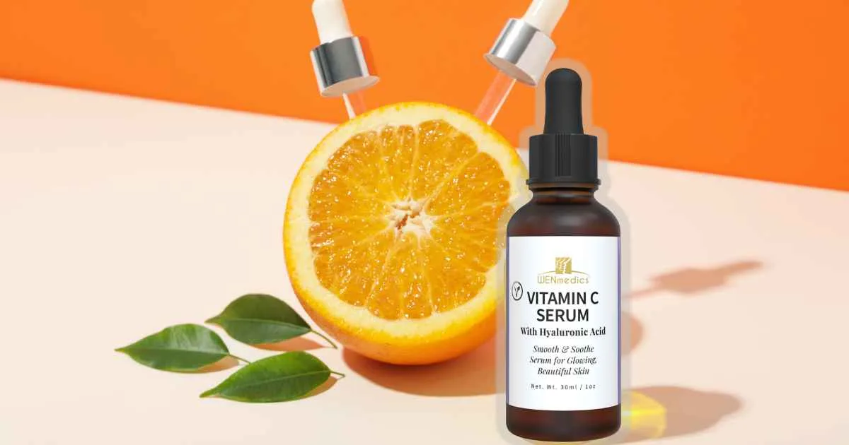 Graphic showing the synergy between Vitamin C and Vitamin E in skincare, represented with a glowing shield for skin protection